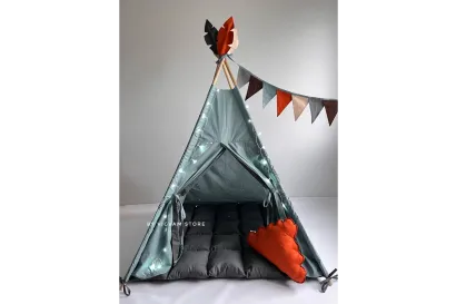 Eucalyptus wigwam with double doors (graphite inside), rough graphite mat, 1 "cloud" (double: eucalyptus/terracotta) and garland of flags (eucalyptus, terracotta, chocolate, beige, gray)