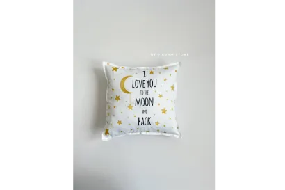 Pillow with digital printing white (I love you to the moon and back)